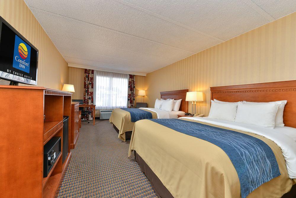 Comfort Inn Falls Church - Tysons Corner Esterno foto