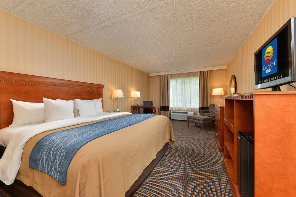 Comfort Inn Falls Church - Tysons Corner Esterno foto