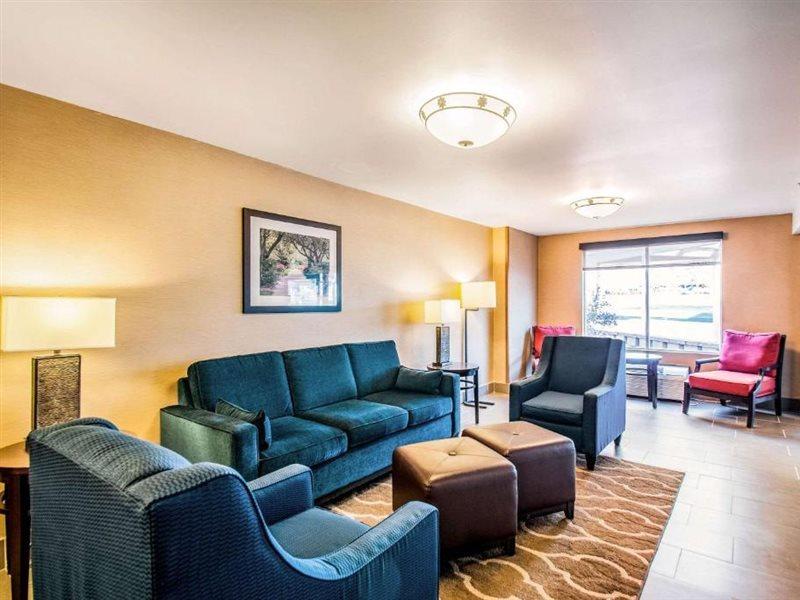 Comfort Inn Falls Church - Tysons Corner Esterno foto