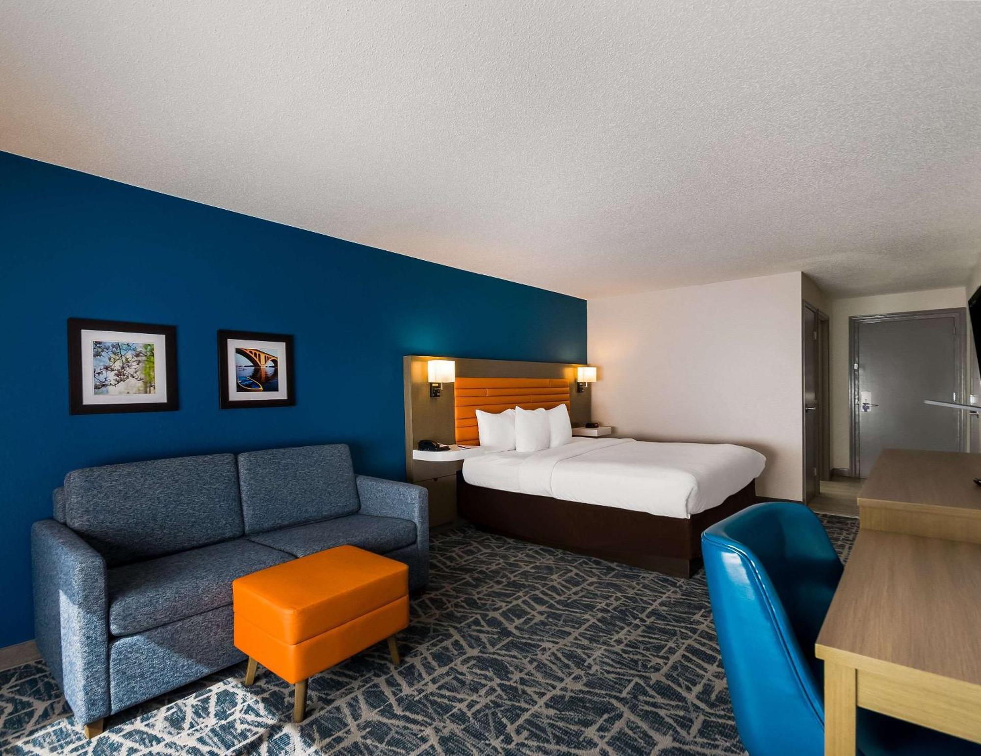 Comfort Inn Falls Church - Tysons Corner Esterno foto