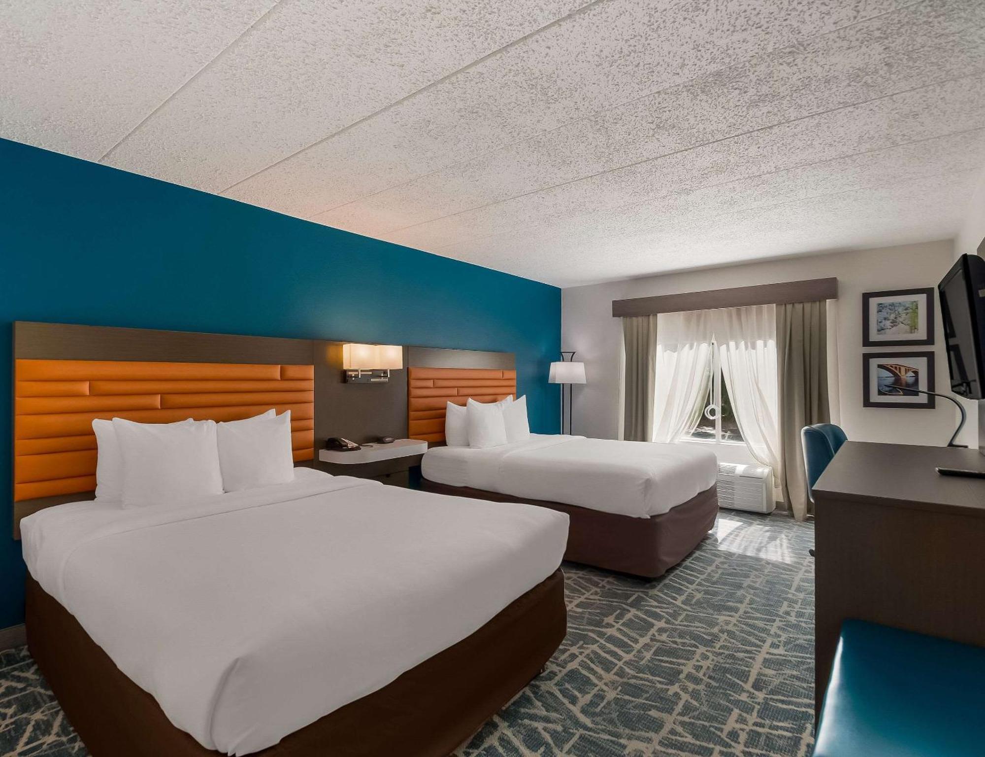 Comfort Inn Falls Church - Tysons Corner Esterno foto