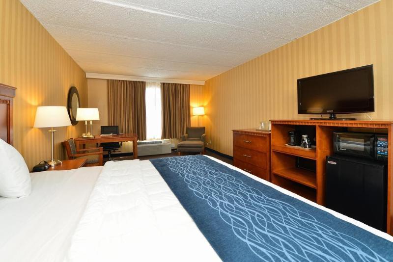 Comfort Inn Falls Church - Tysons Corner Esterno foto